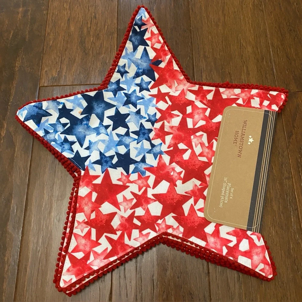 NWT Star Shaped Placemats Set of 4 Red White Blue Flag Patriotic Decor - Picture 1 of 4